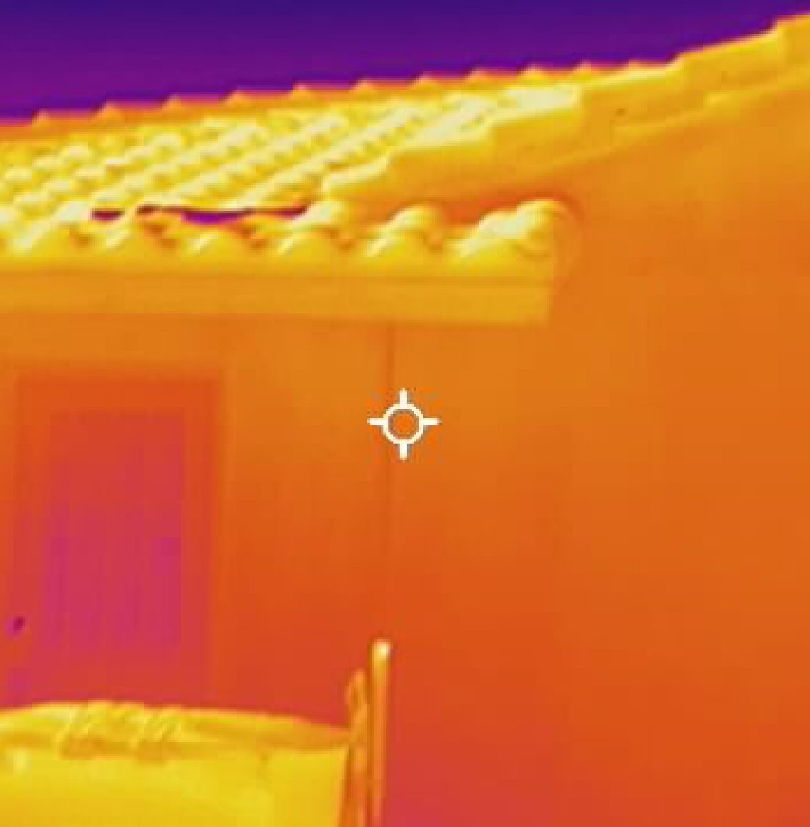 Thermal image of an exterior stucco wall
